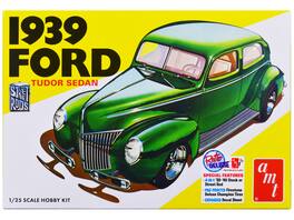 Skill 2 Model Kit 1939 Ford Tudor Sedan "Street Rod" Series 1/25 Scale Model by AMT - Green