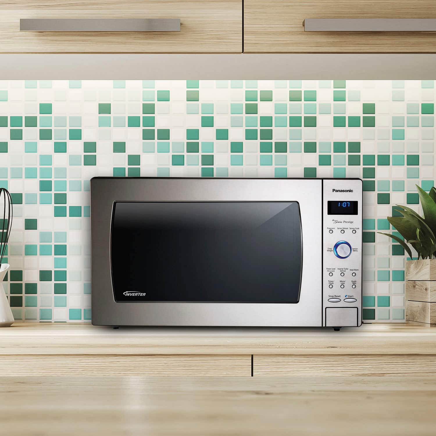 Alt View 11. Panasonic - 2.2 Cu. Ft. 1250 Watt SD987SA Full-Size Microwave with Inverter - Stainless Steel.