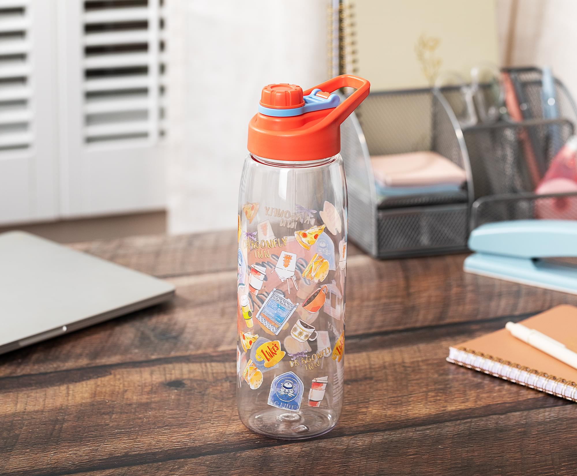 Sure, here is the corrected and grouped text from the image:

- "YUMO"
- "Lukes"
- "PERSONALLY THING"
- "Lukes"
- "Lukes"