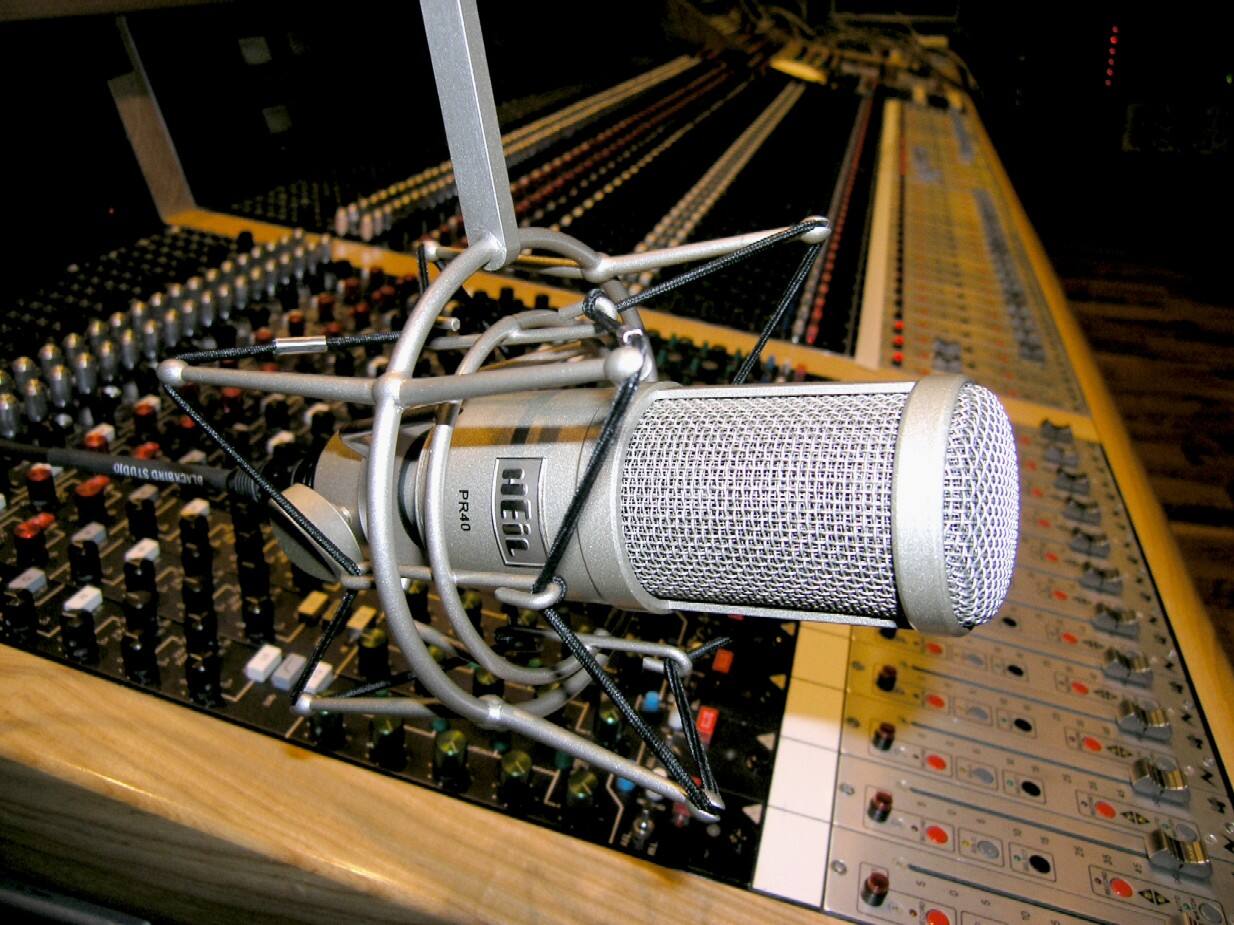 Alt View 13. Heil Sound - PR 40 Microphone - Nickel.