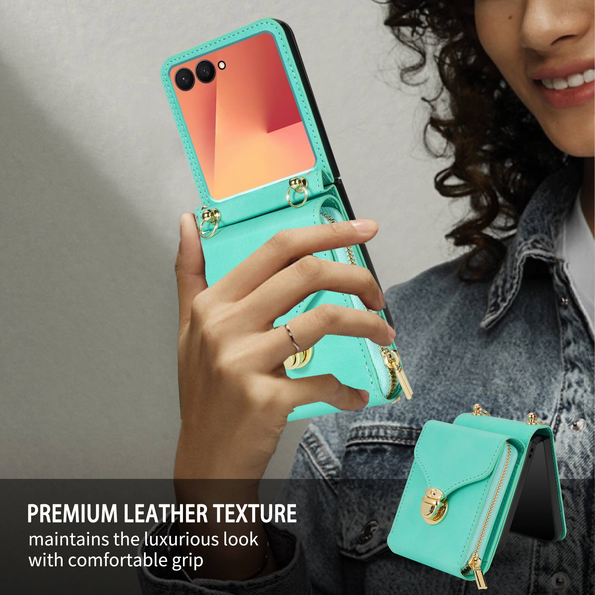 PREMIUM LEATHER TEXTURE maintains the luxurious look with comfortable grip