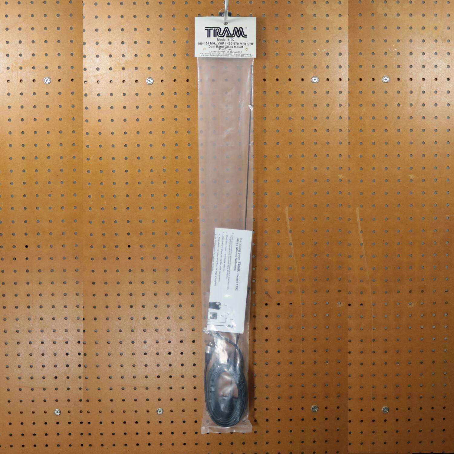 TIRAM  
Model 1180  
10154 mt  
810-47 E  
- oa - Srares - - Cme - - | - ada : - i I - I I - ! I I | 1 I TRA P A  

TRAM  
Model 150-1  
Dual Band Antenna  
1200 MHz UHF  
Antenna Mounting Kit  
Includes:  
- 1 x 150-1 Antenna  
- 1 x 150-1 Mounting Bracket  
- 1 x 150-1 Mounting Hardware  
- 1 x 150-1 Mounting Instructions