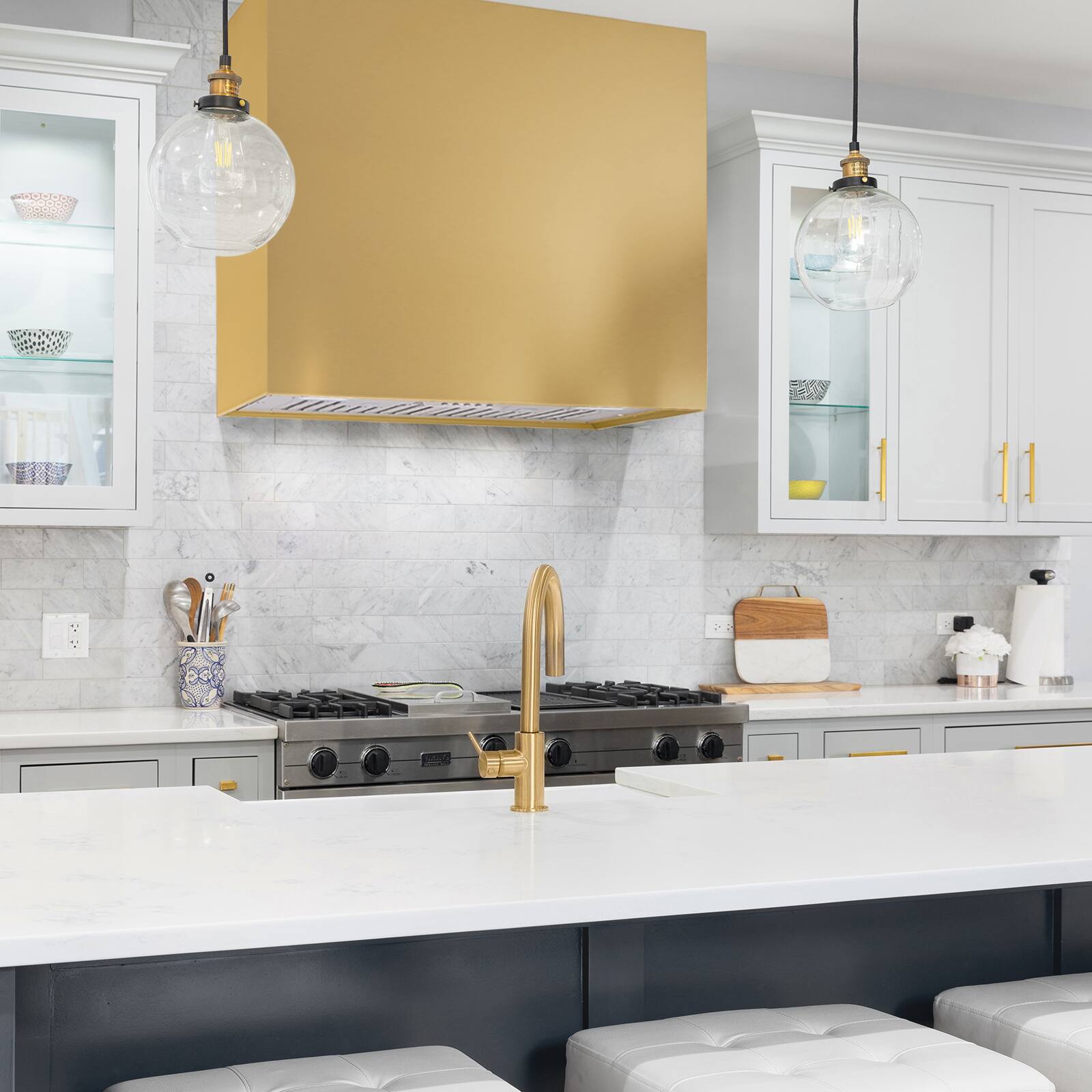 Alt View 10. Akicon - Akicon 36" Stainless Steel Wall Mount Range Hood Modern Box with 600 CFM Vent Hood - Gold.