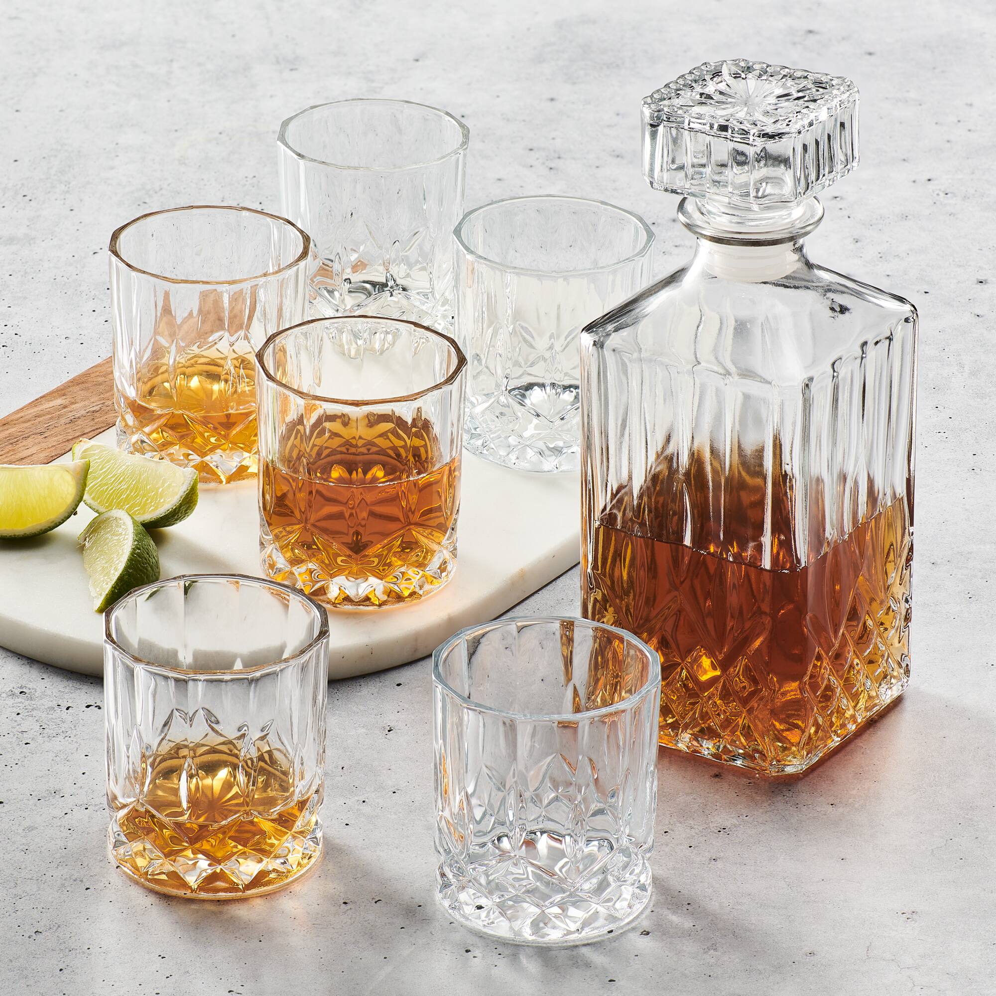 Angle. Jay Import - Loretto 7 Pieces Whiskey Set - Clear.