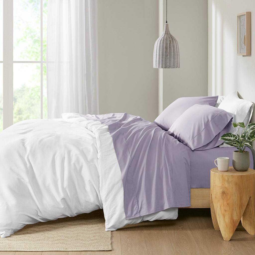 Alt View 1. Gracie Mills - Gracie Mills Clementine 200 Thread Count Year-Round Cotton Percale Sheet Set - Purple.
