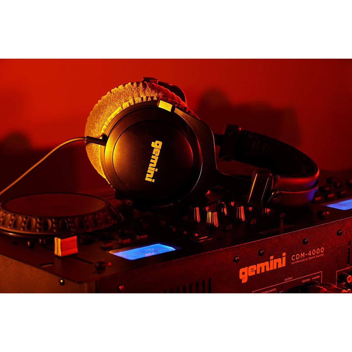 gemini  
CDM-4000 COMPACT USB MEDIA PLAYER  
gemini  
OUTPUT  
RECORD  
BALANCED