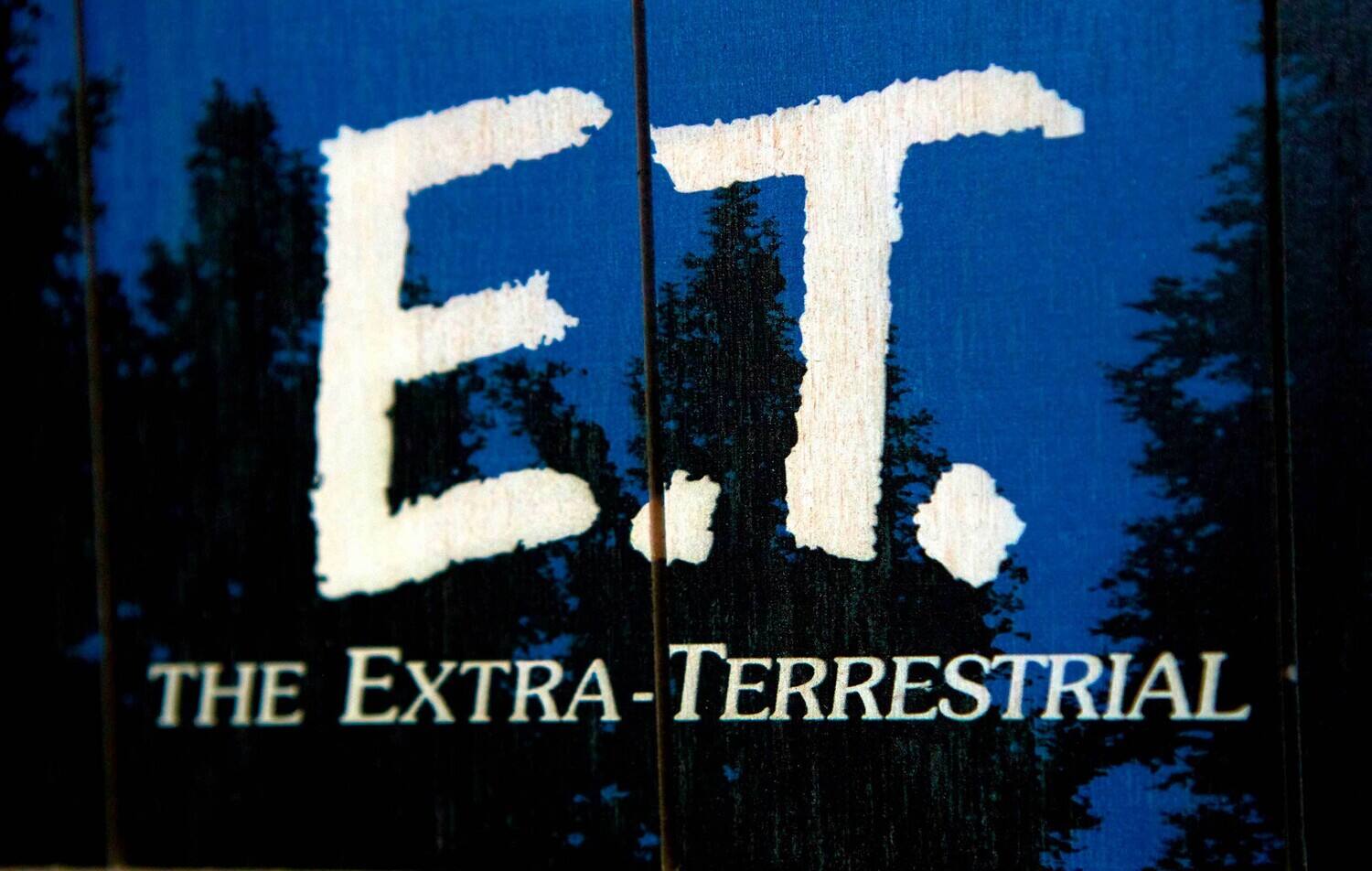 E.T. THE EXTRA-TERRESTRIAL