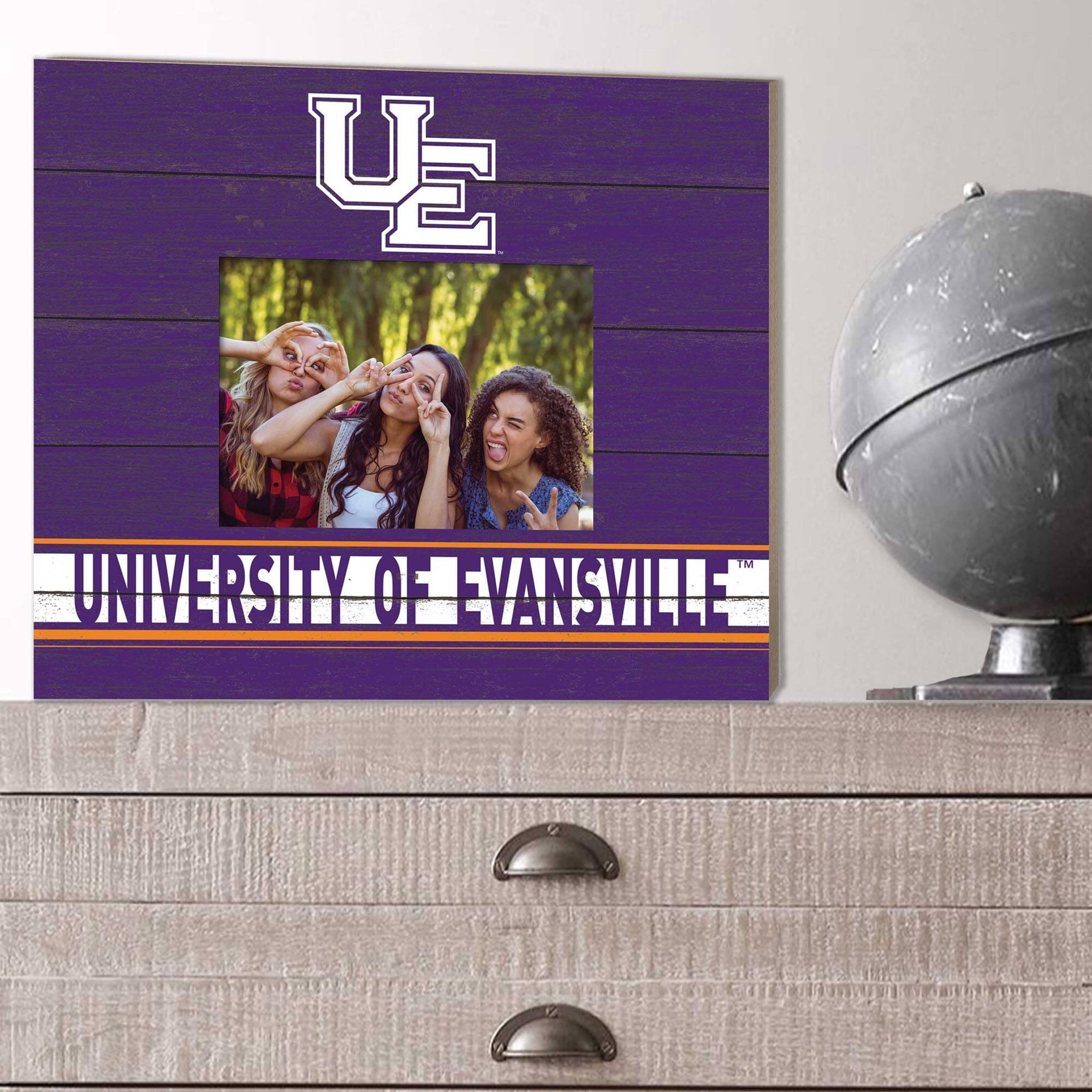 M UNIVERSITY OF EVANSVILLE