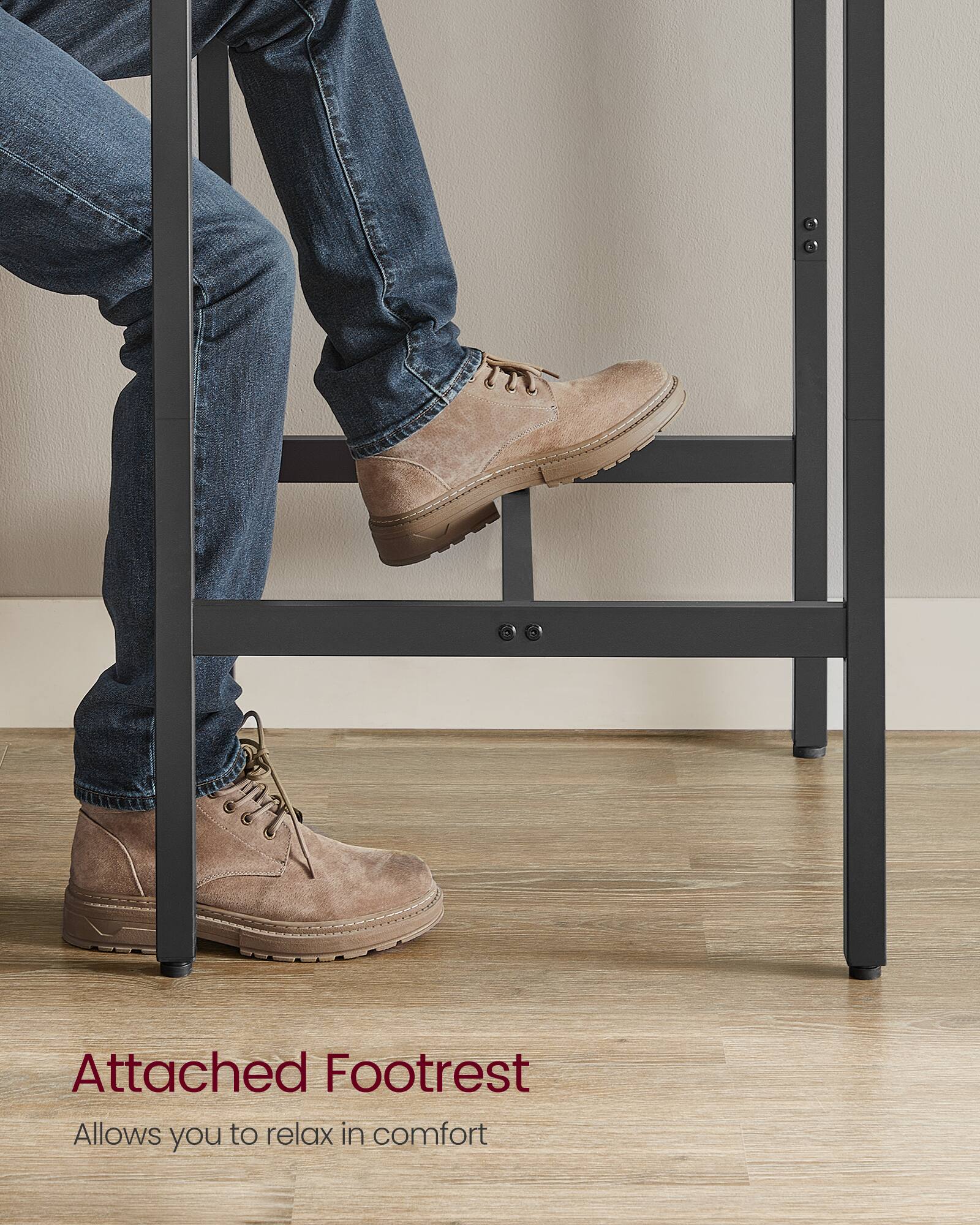 Attached Footrest  
Allows you to relax in comfort
