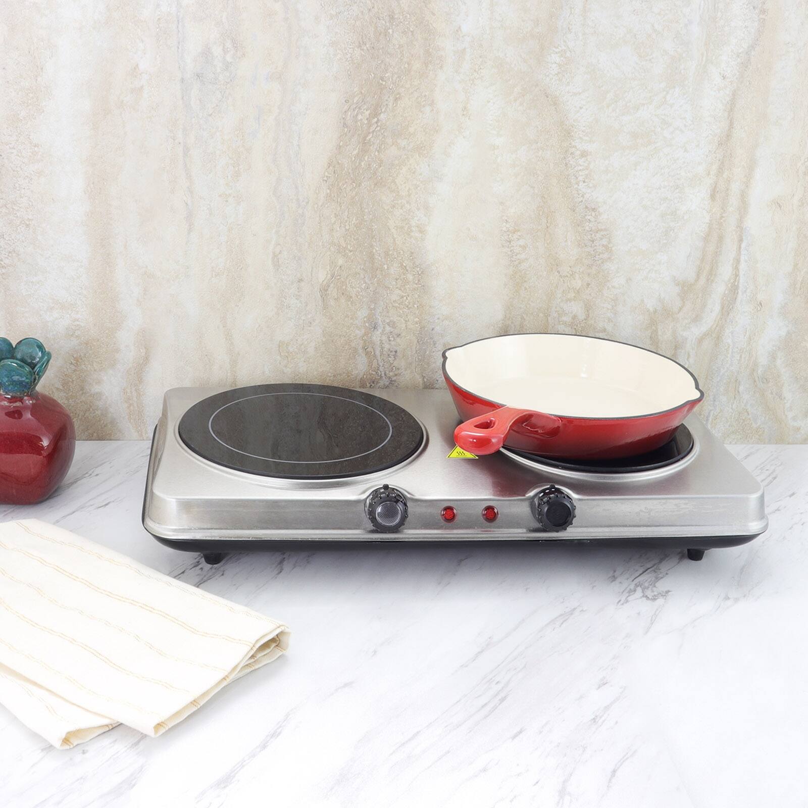 Alt View 5. Crockpot - Crock Pot Artisan 8 in. Round Enameled Cast Iron Skillet in Scarlet Red - Red.