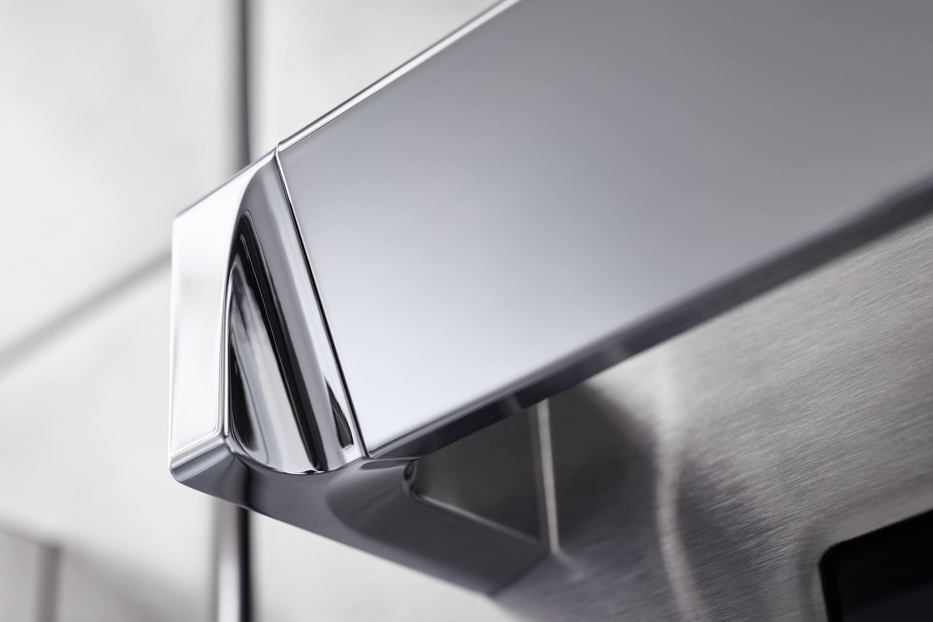 Alt View 5. Viking - 30" 4.28 Cu. Ft. RVL Built-In Single Electric True Convection Oven - Stainless Steel.