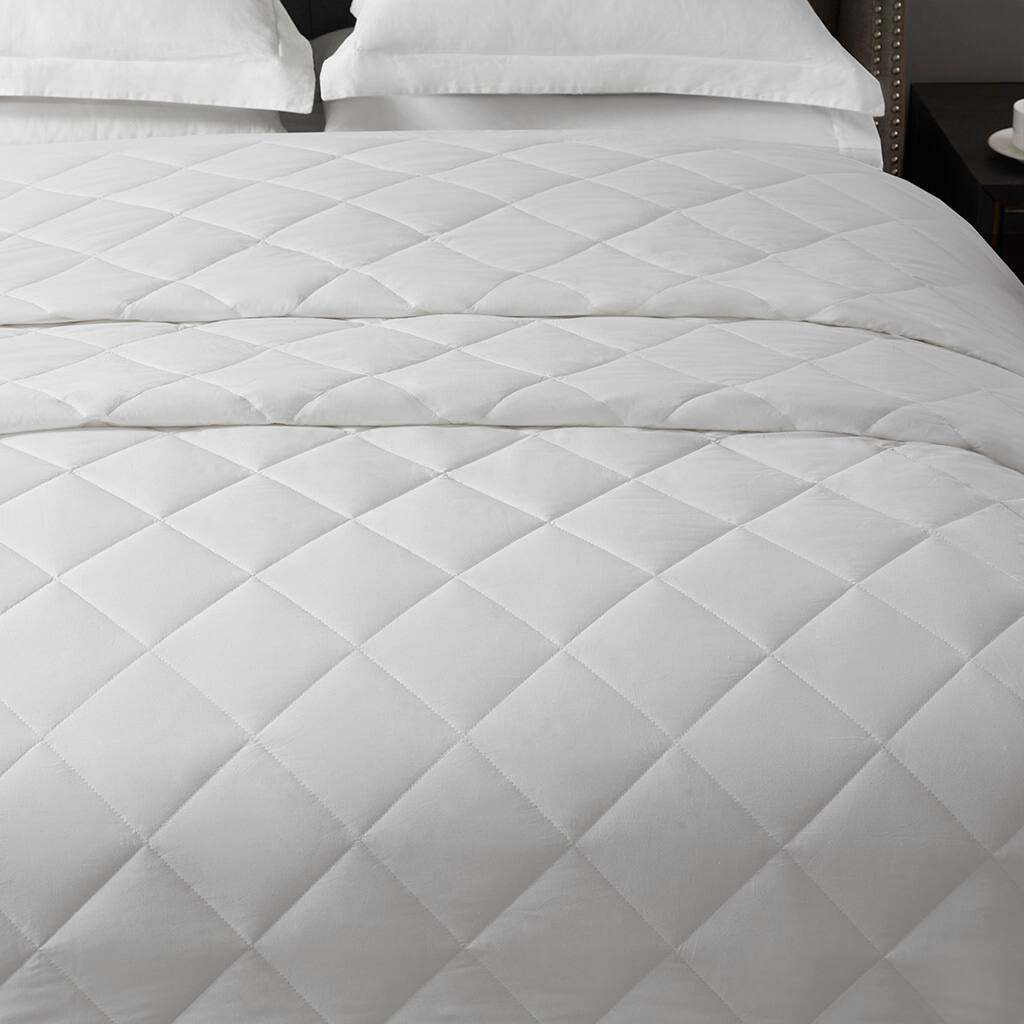 Alt View 4. Gracie Mills - Gracie Mills Serenelle Cotton Premium Blanket - White.