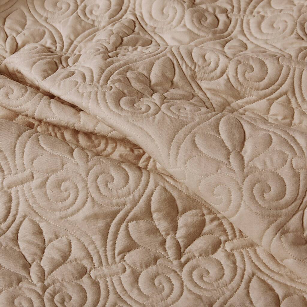 Alt View 2. Gracie Mills - Gracie Mills Sandy 3 Piece Split Corner Classic Pleated Quilted Bedspread Set - Khaki.