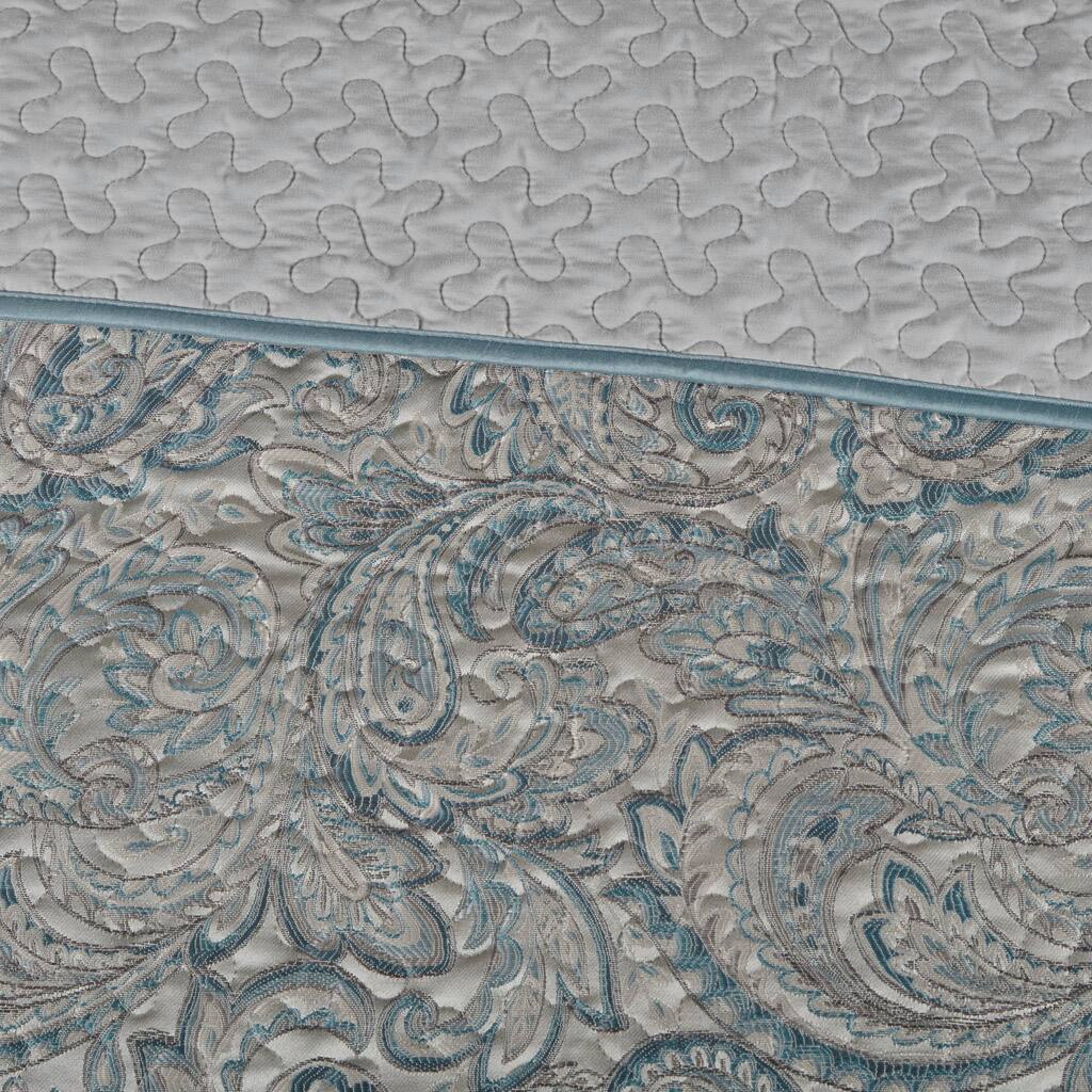 Alt View 5. Gracie Mills - Gracie Mills Thornton 5-Piece Reversible Jacquard Bedspread Set with Throw Pillows - Teal.