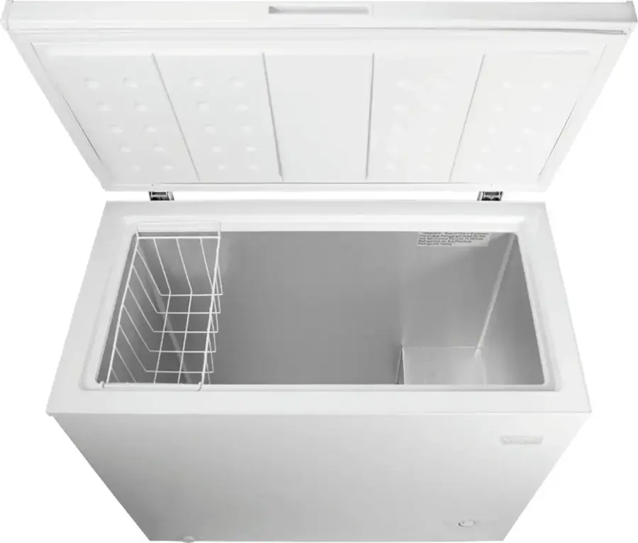 Insignia 10 2 cu ft garage ready chest freezer white ns cz10wh6