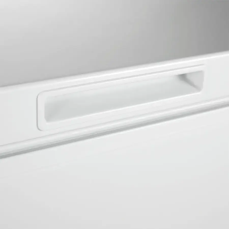 Insignia 10 2 cu ft garage ready chest freezer white ns cz10wh6