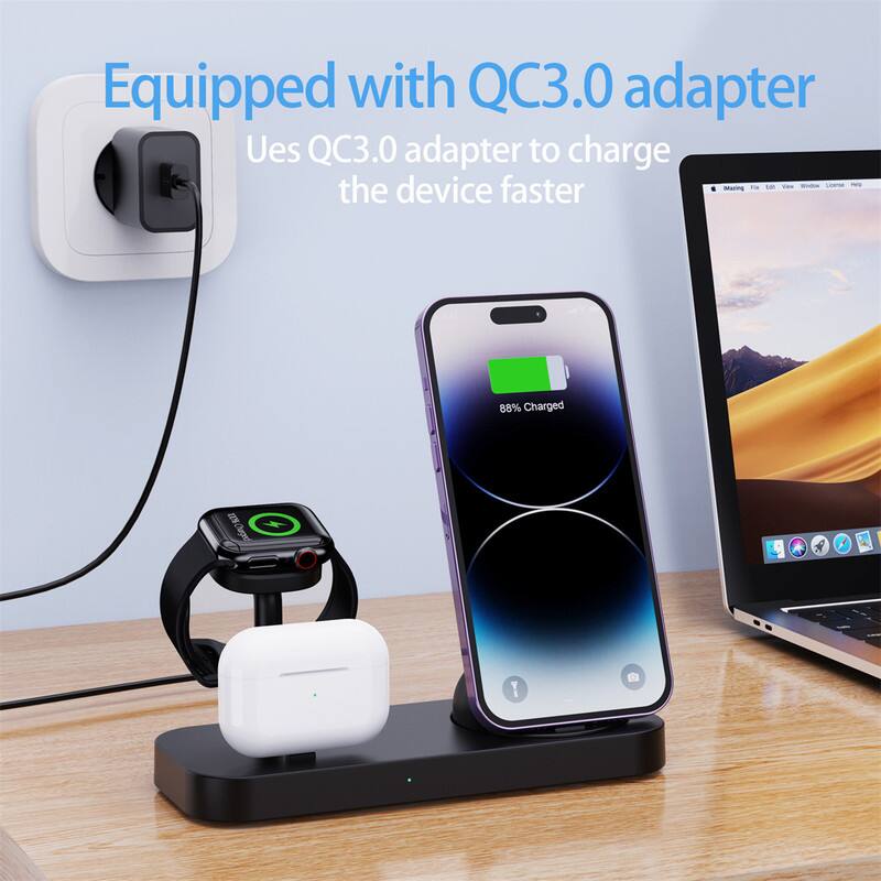 Equipped with QC3.0 adapter  
Uses QC3.0 adapter to charge the device faster