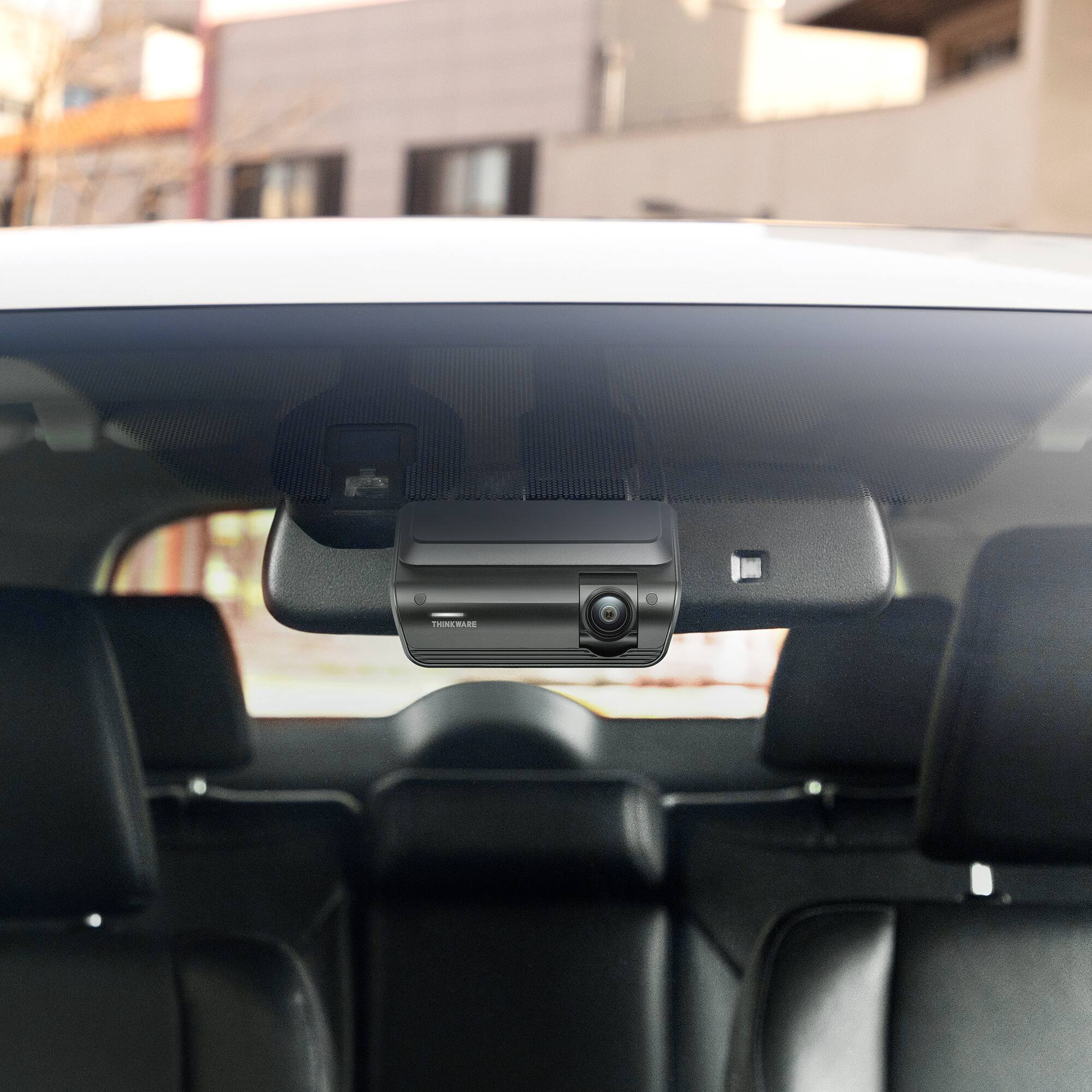 Alt View 5. THINKWARE - ARC700 4K UHD Front and 2K QHD Rear Dash Cam with Built-In GPS and Wi-Fi, Compatible with iOS and Android - Black.