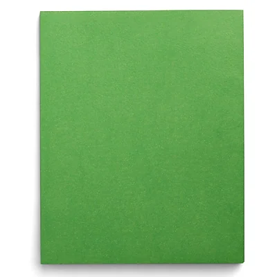 Front. Staples - Staples Smooth 2-Pocket Paper Folder, Green, 25/Box (ST27533) - Green.