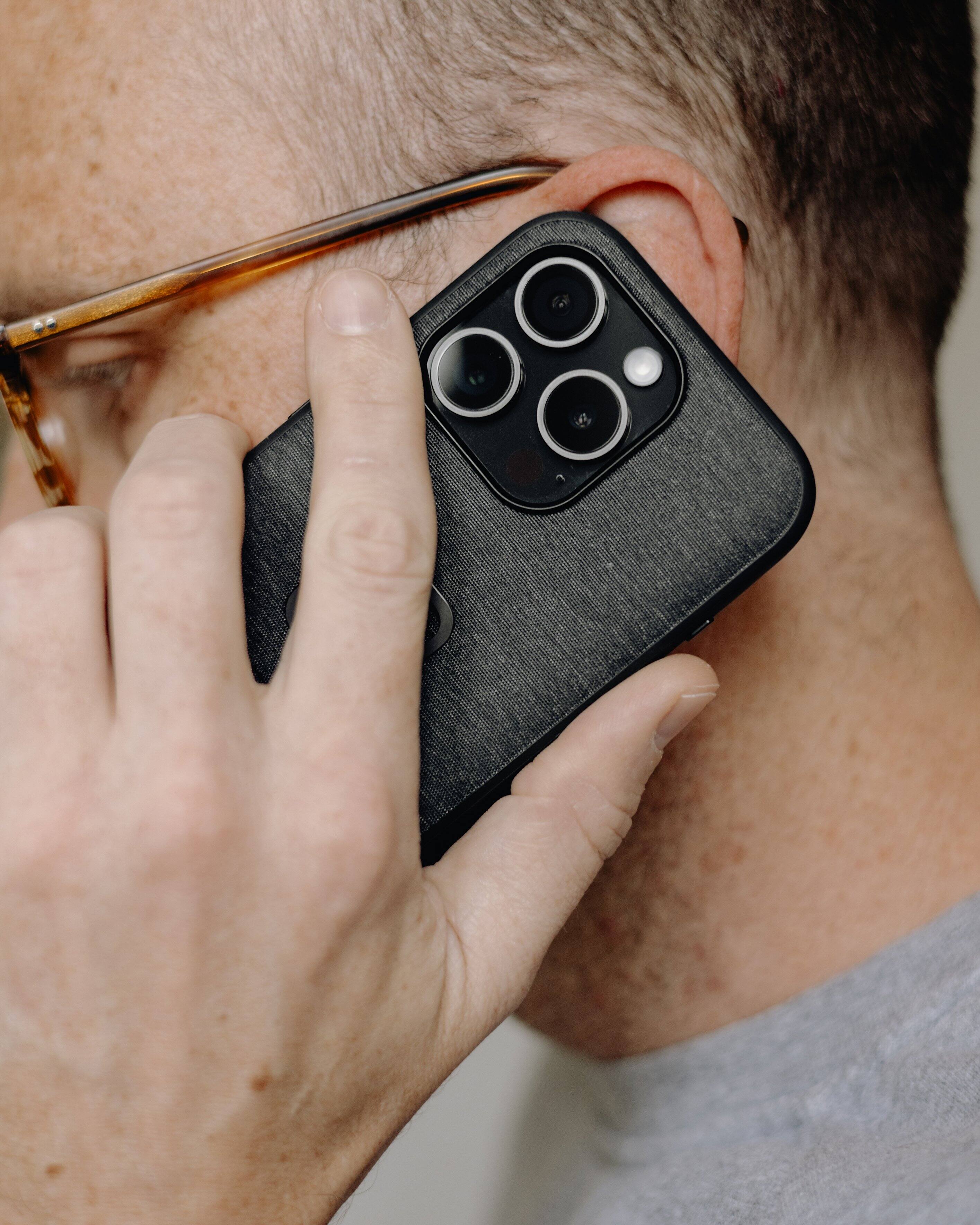 Alt View 2. Peak Design - Everyday Fabric Case v2 for iPhone 15 Pro - Charcoal.