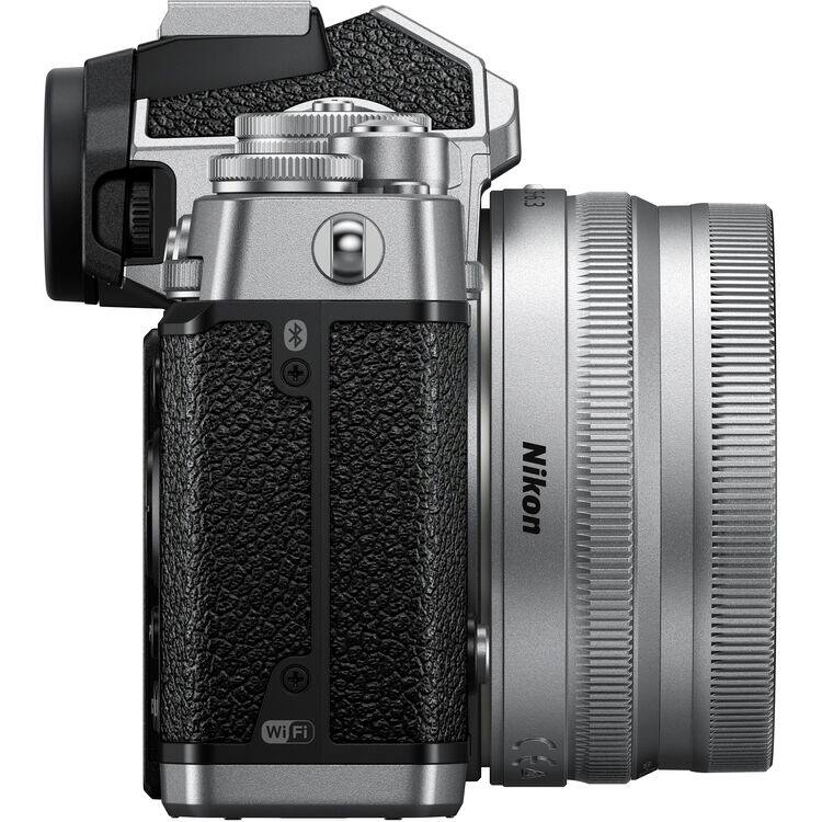 Alt View 4. Nikon - Nikon Z fc Mirrorless Camera with NIKKOR Z DX 16-50mm f/3.5-6.3 VR Lens (Crimson Red) (3pc Bundle).