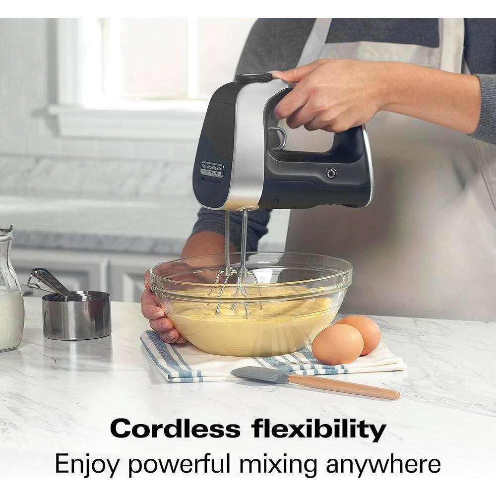 Cordless flexibility  
Enjoy powerful mixing anywhere