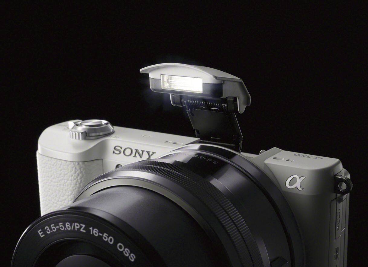 Alt View 15. Sony - Alpha a5100 Mirrorless Camera with 16-50mm Retractable Lens - White.