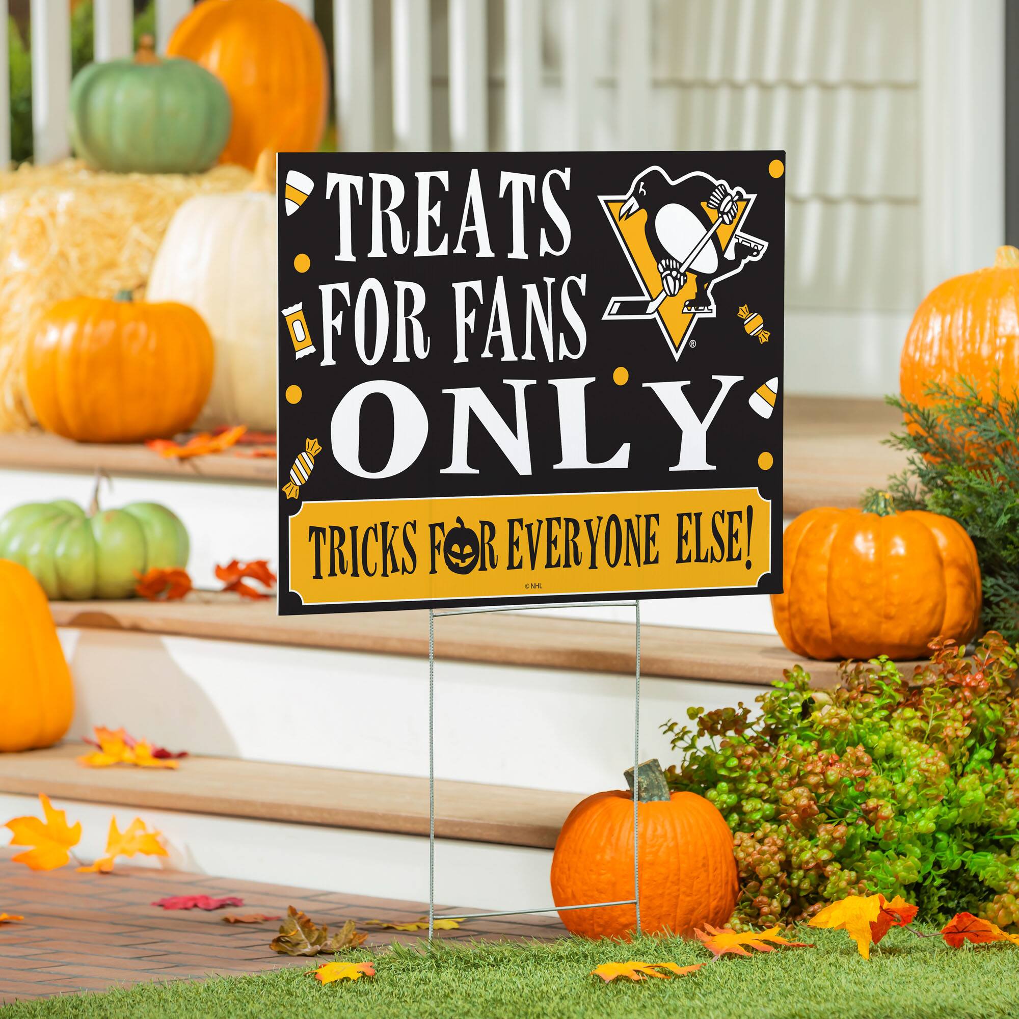 TREATS FOR FANS ONLY  
TRICKS FOR EVERYONE ELSE!