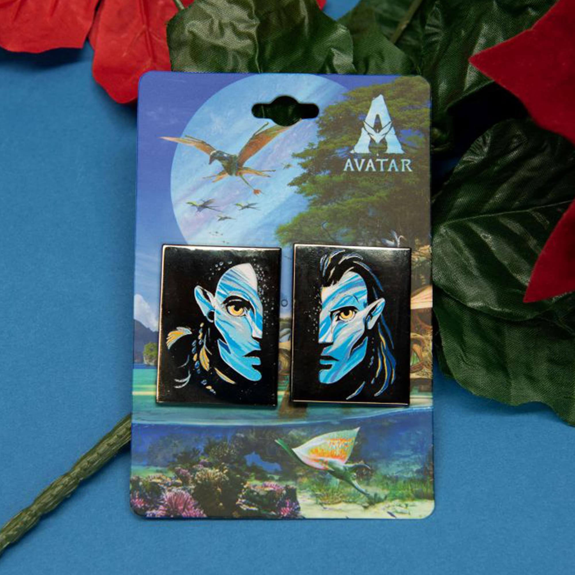 Alt View 1. SalesOne LLC - Avatar 2: The Way of Water Neytiri & Jake Enamel Pin Set - Blue.