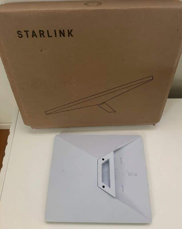 Back. STARLINK - STARLINK Mini Kit – Region Unlocked -4th Gen Mini Antenna with Wi-Fi Router (International Verison) - White.