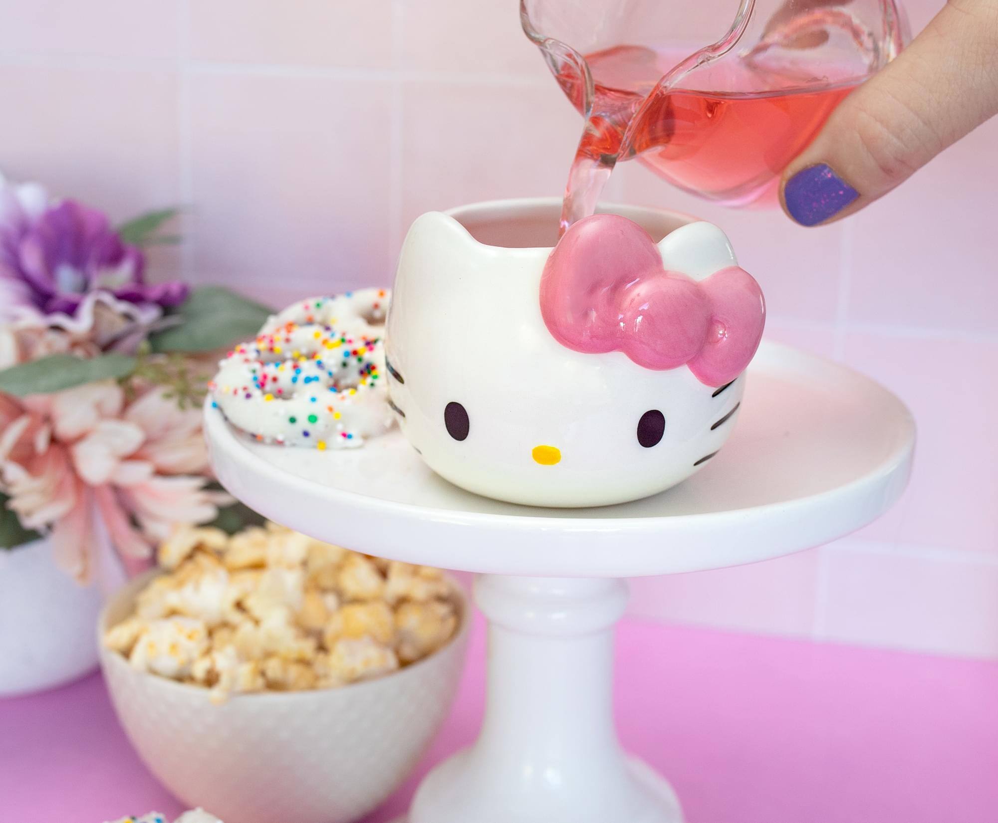 ミ☆キティー Sanrio Hello Kitty Bow Sculpted Ceramic Mini Mug | Holds 3.5