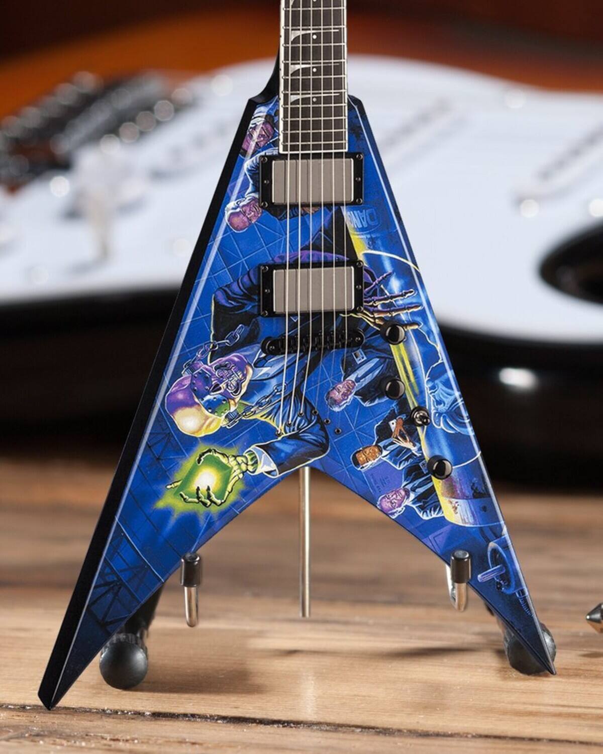 Alt View 1. Axe Heaven - Axe Heaven -Dave Mustaine - Dave Mustaine Megadeth Signature V Rust In Peace Mini Guitar Replica - Collectibles - Multicolor.