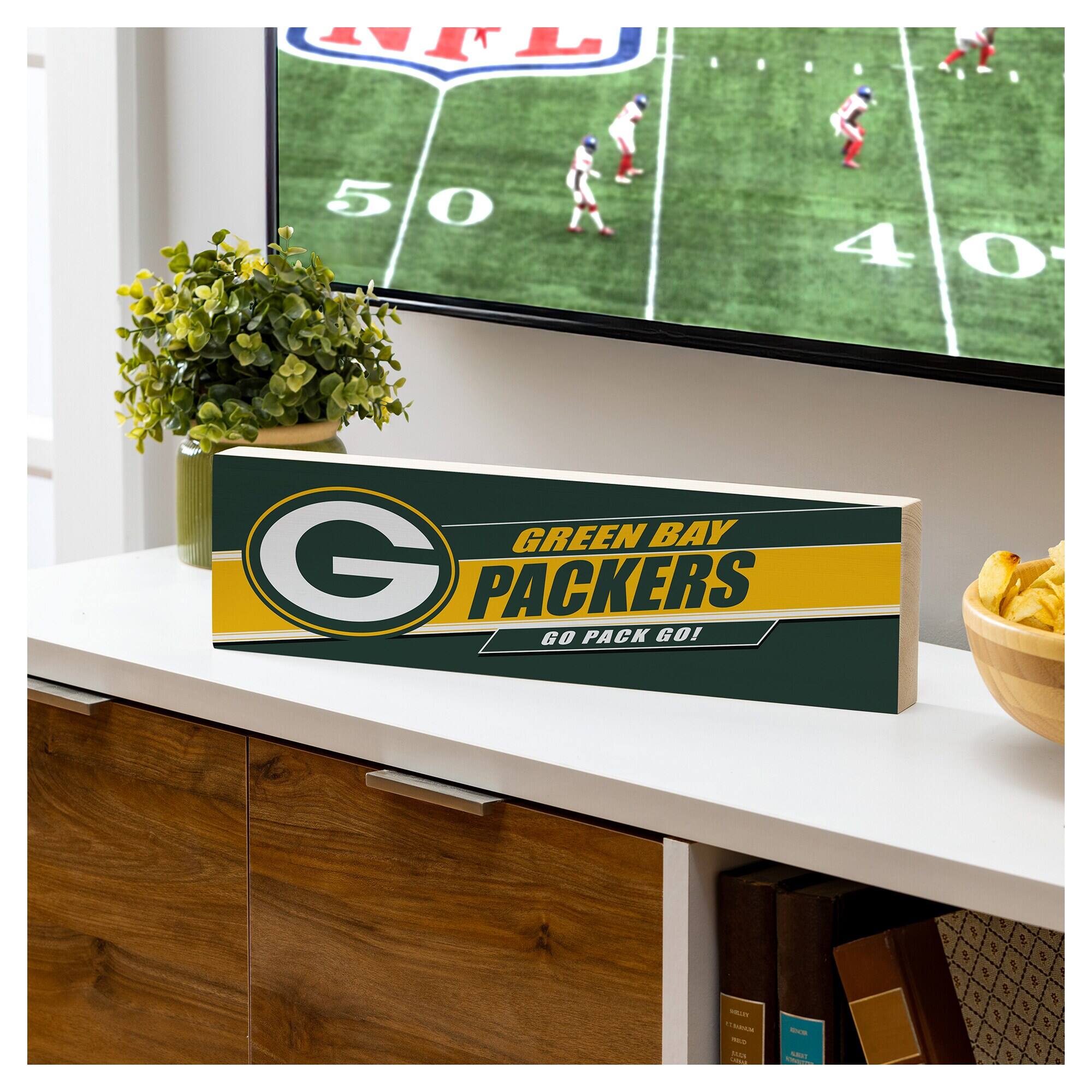 GREEN BAY PACKERS  
GO PACK GO!