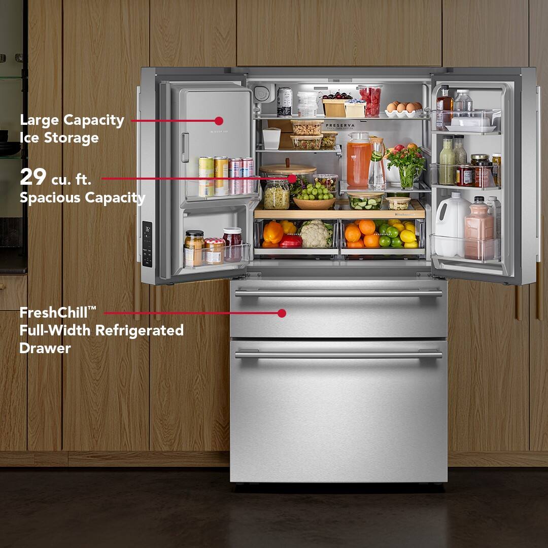 Large Capacity Ice Storage  
29 cu. ft. Spacious Capacity  
FreshChill™ Full-Width Refrigerated Drawer