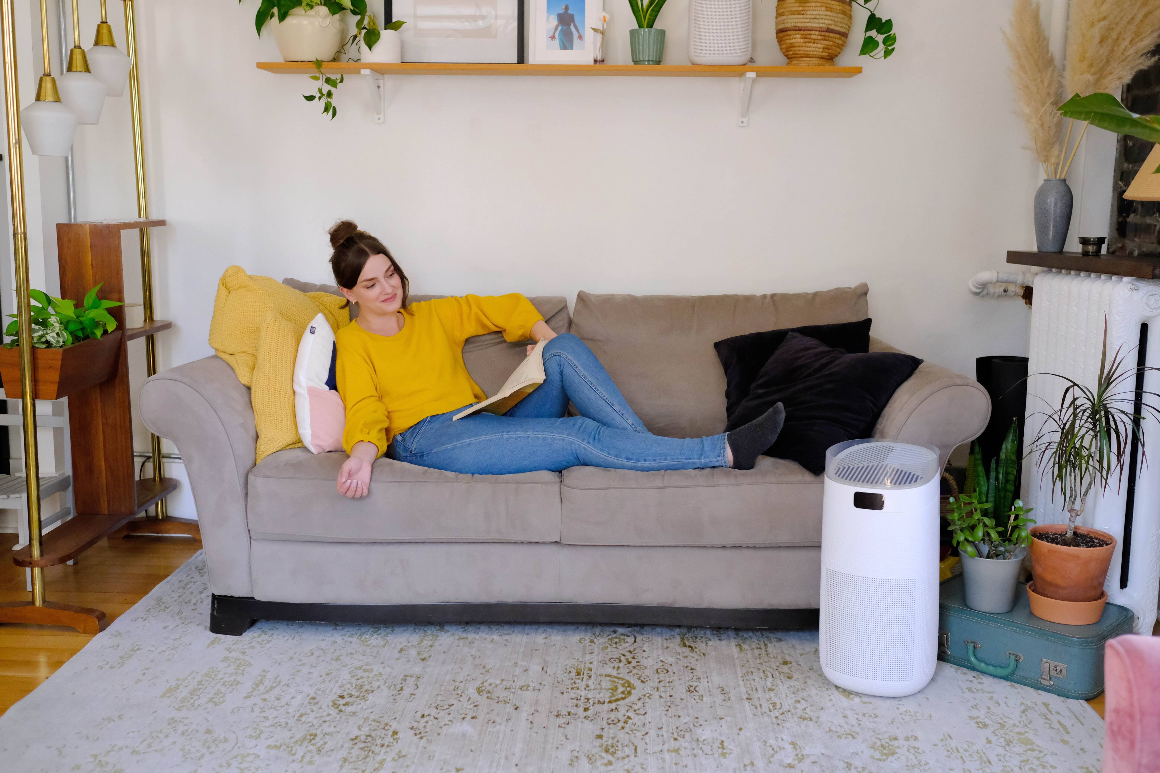 Alt View 2. JS Innovations - JS Complete 5-in-1 SMART Ionic Air Purifier & Odour Eliminator - Built-in UV-C Germicidal lamp - APP Enabled – 540 sqft - White.