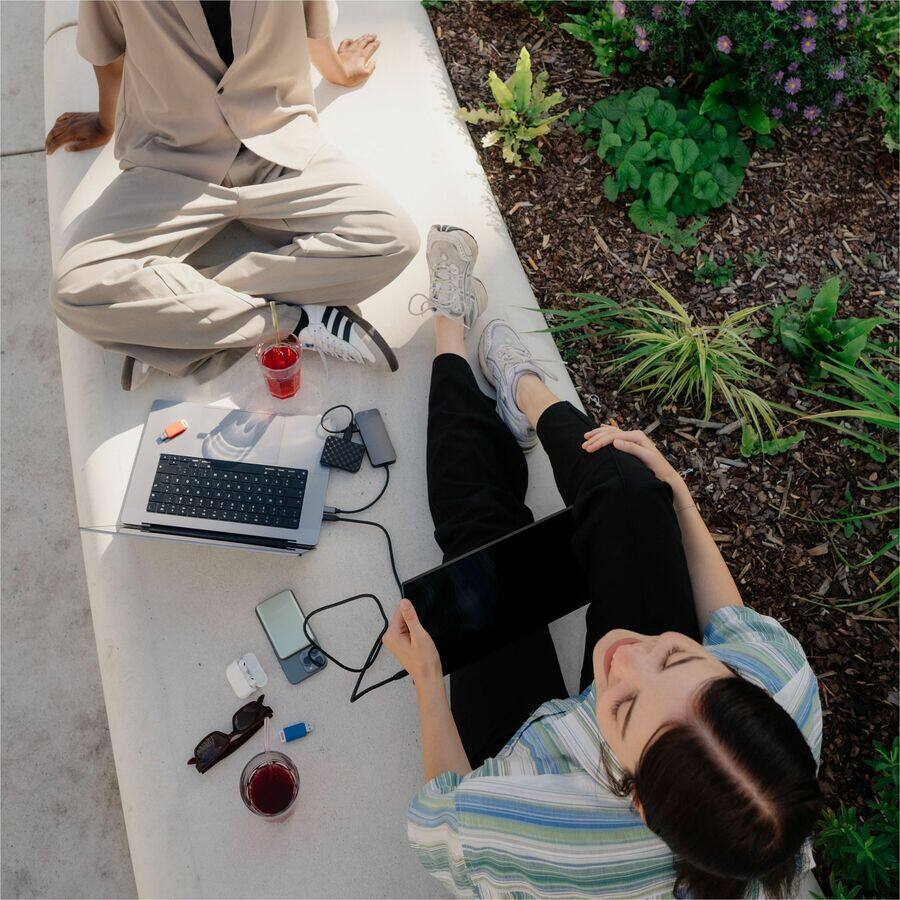 Alt View 5. Verbatim - Verbatim Portable Monitor 14"Full HD 1080p - 14" Viewable - In-plane Switching (IPS) Technology - 1920 x 1080 - 16.7 - Black.