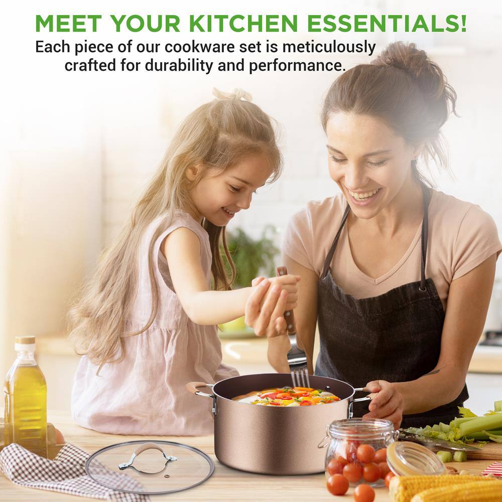 MEET YOUR KITCHEN ESSENTIALS!  
Each piece of our cookware set is meticulously crafted for durability and performance.