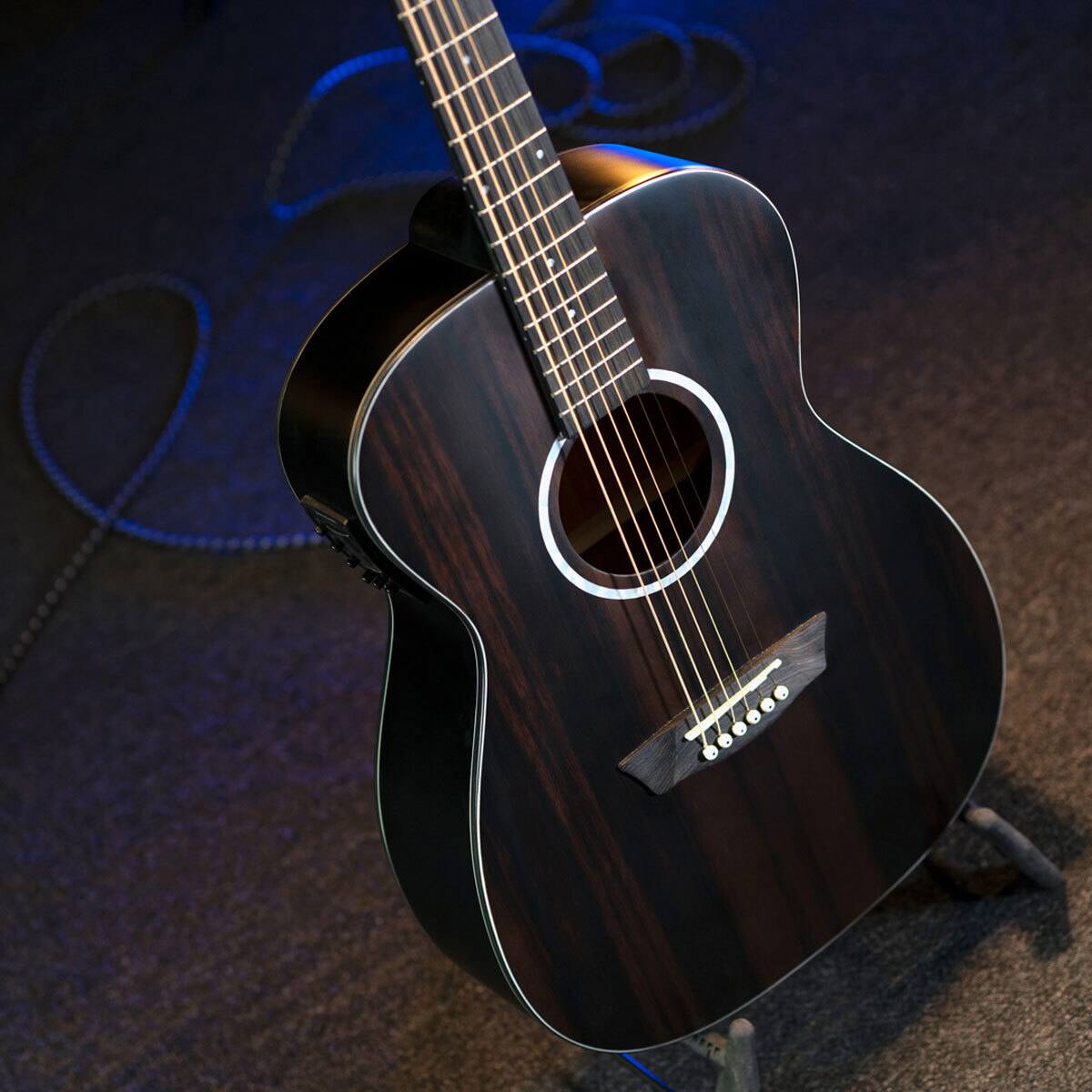 Alt View 3. Washburn - Washburn 6 String Acoustic Guitar, Right (DFEFE).