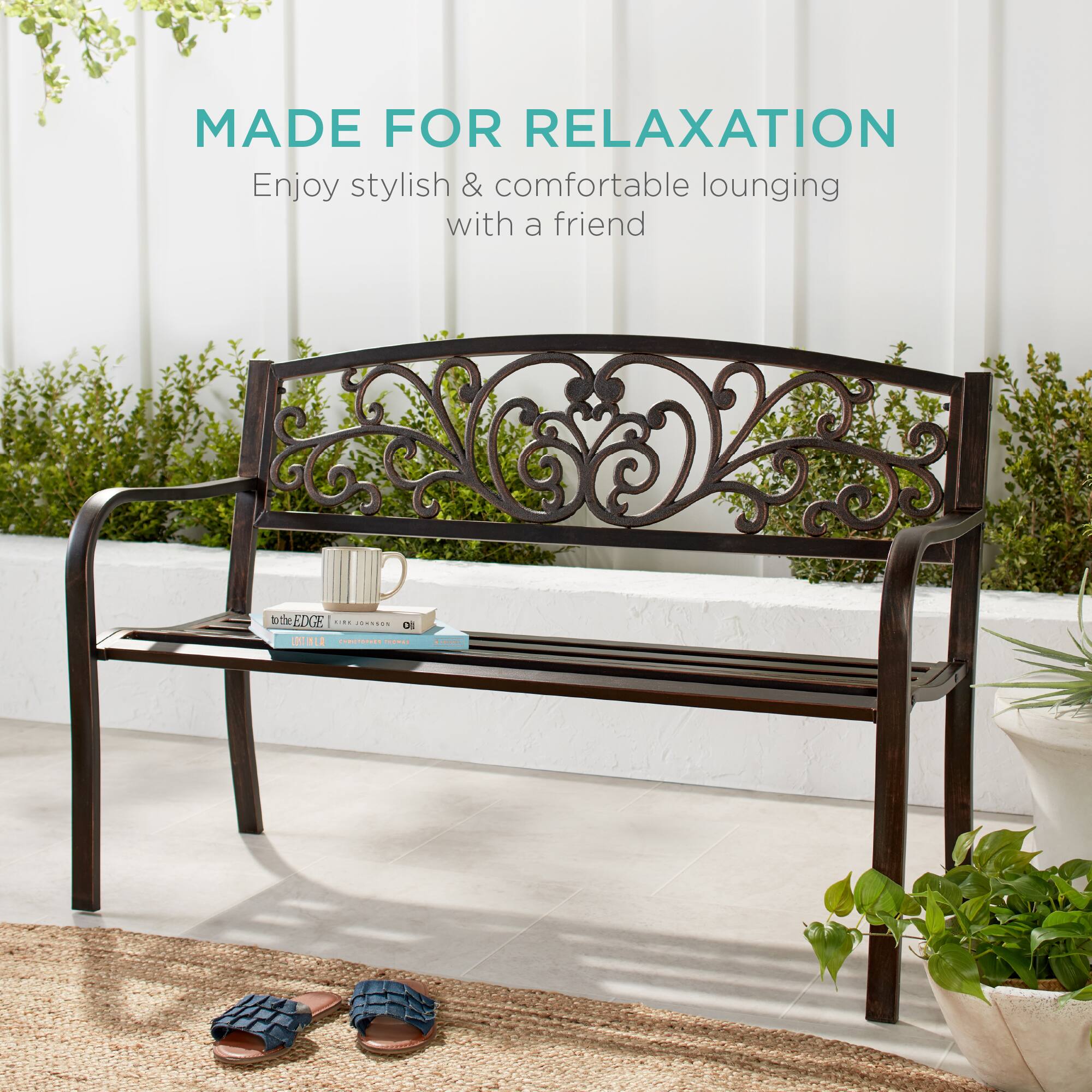 MADE FOR RELAXATION  
Enjoy stylish & comfortable lounging with a friend