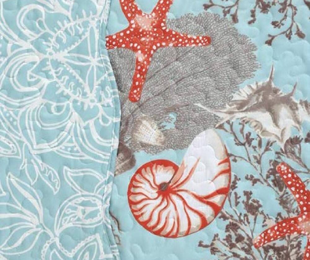 Angle. J&V TEXTILES - Coastal Reversible Quilt Set - Blue.