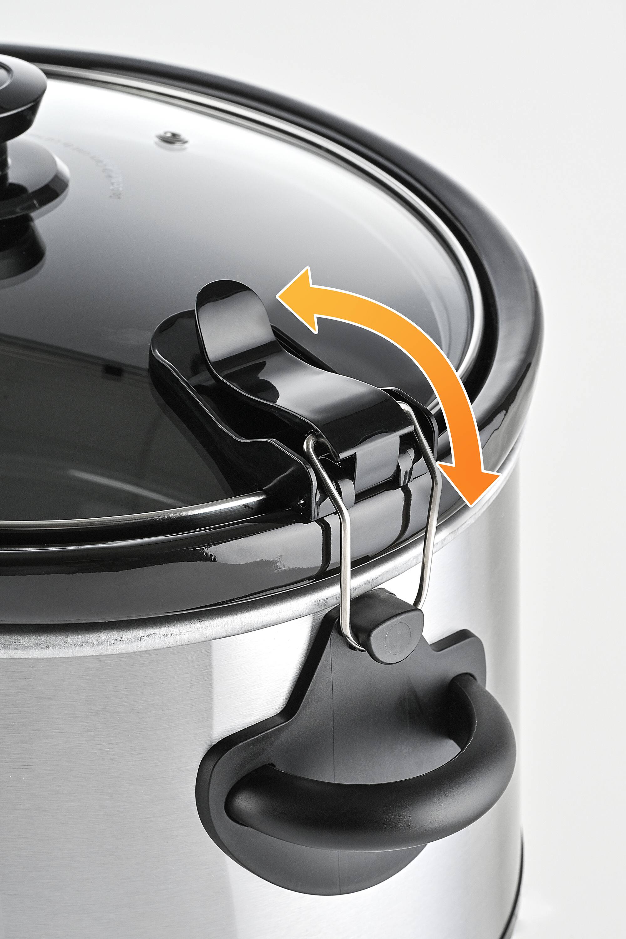 Back. Toastmaster - 6-Quart Digital Slow Cooker with Locking Lid - Silver.