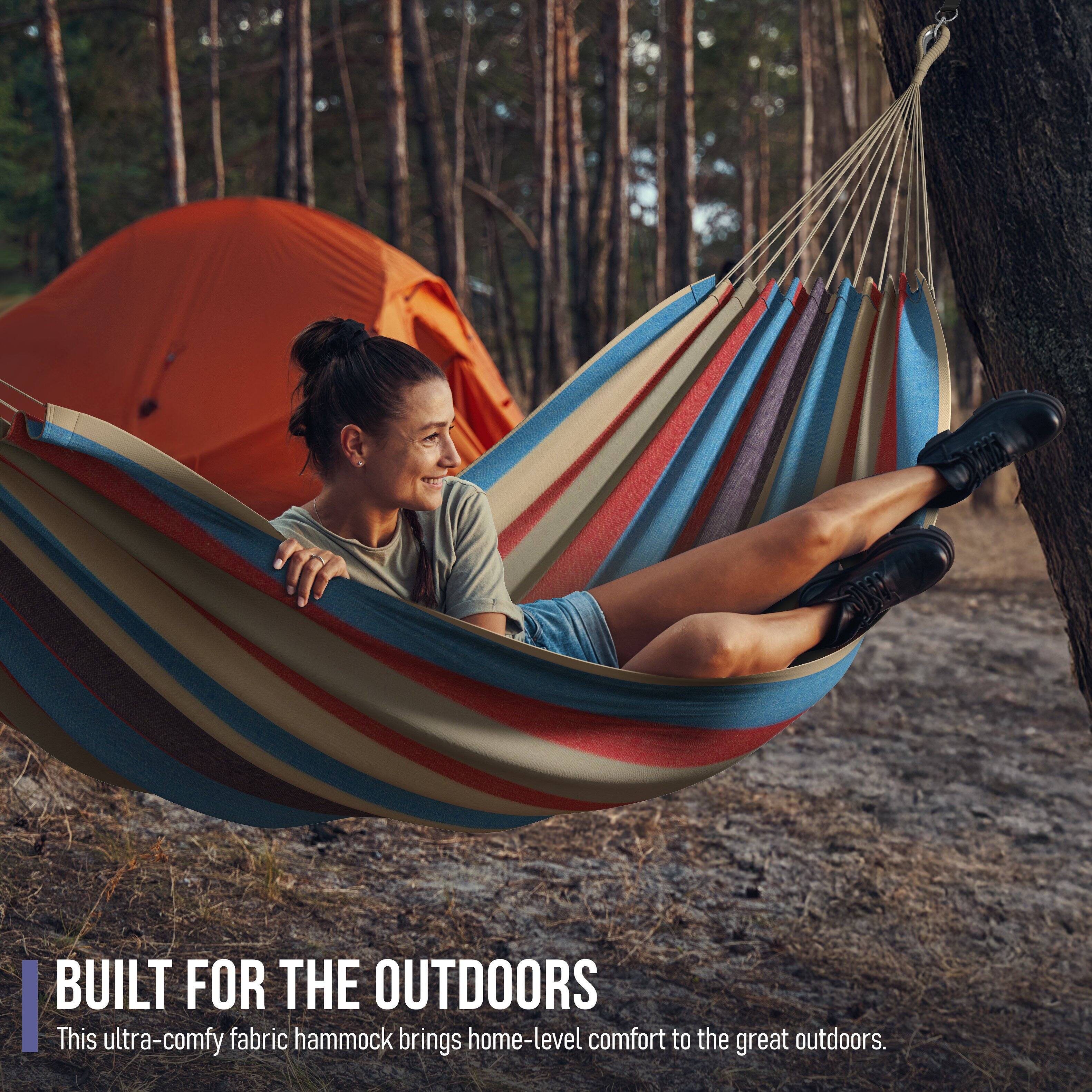 BUILT FOR THE OUTDOORS  
This ultra-comfy fabric hammock brings home-level comfort to the great outdoors.