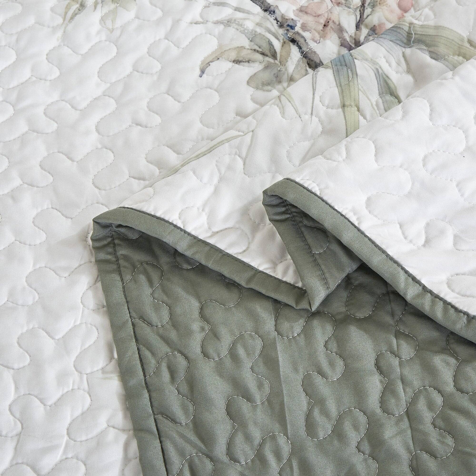 Left. MarCielo - MarCielo 3 Piece Lightweight Quilt Bedspread Set Reversible Floral Botanical - Green Bamboo.