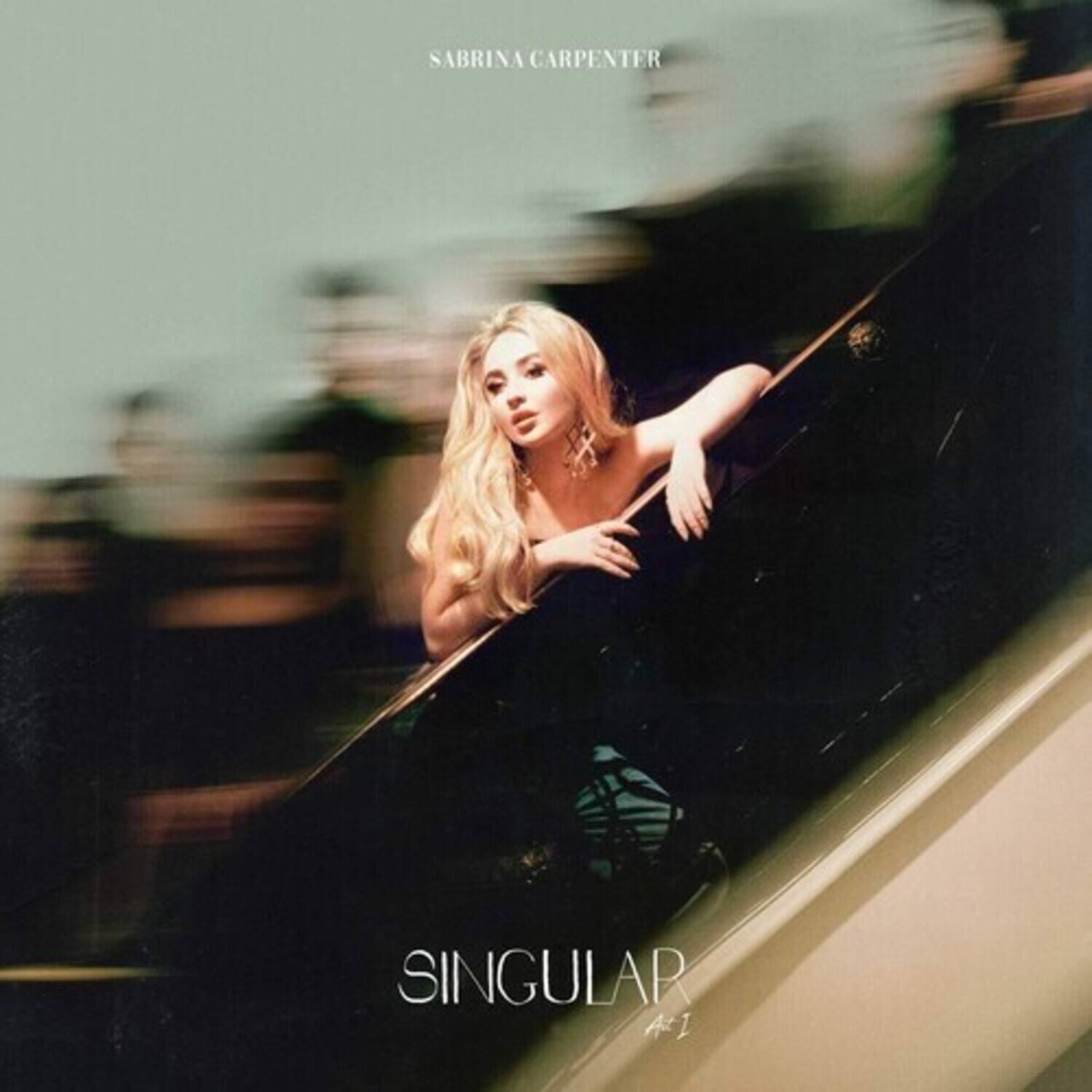 SABRINA CARPENTER  
SINGULAR  
AI