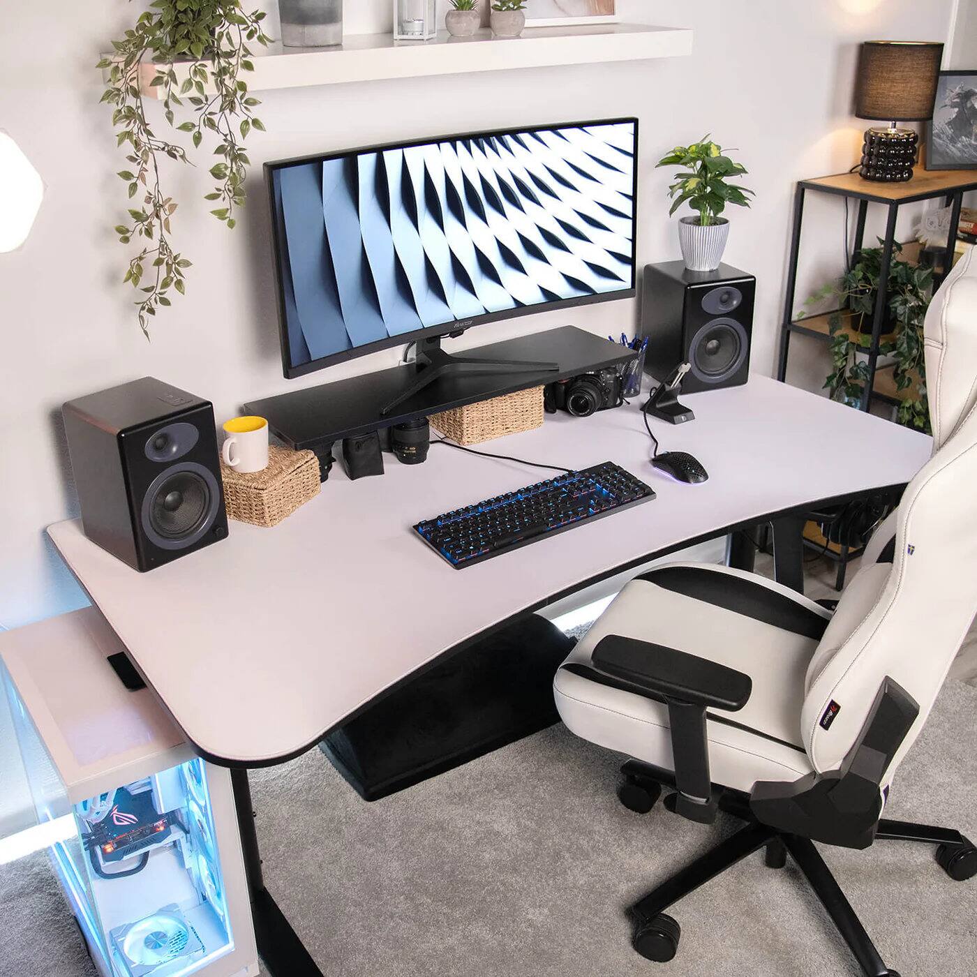 Angle. Arozzi - Desk Riser - Small - Black.