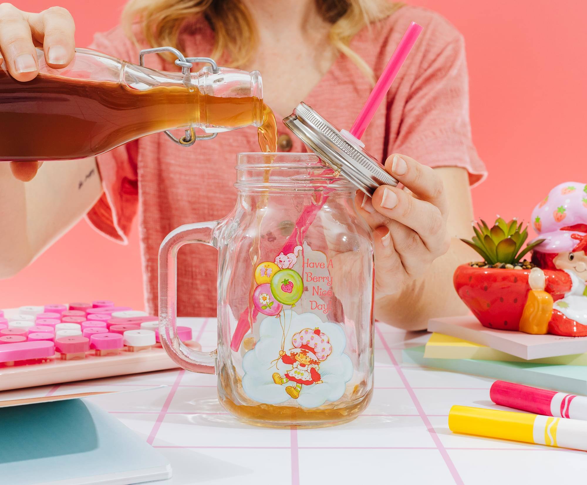 Silver Buffalo - Strawberry Shortcake Cloud and Balloons 21-Ounce Glass Mason Jar With Handle - Clear - Thumbnail 2
