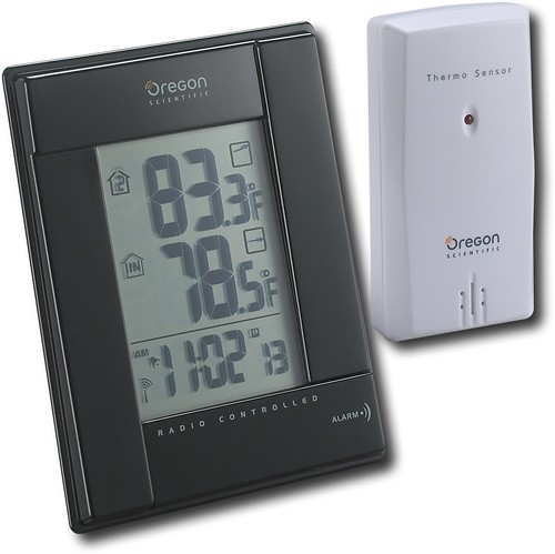 Best Buy: Oregon Scientific Wireless Indoor/Outdoor Thermometer with  Self-Setting Atomic Clock RMR382A-BK
