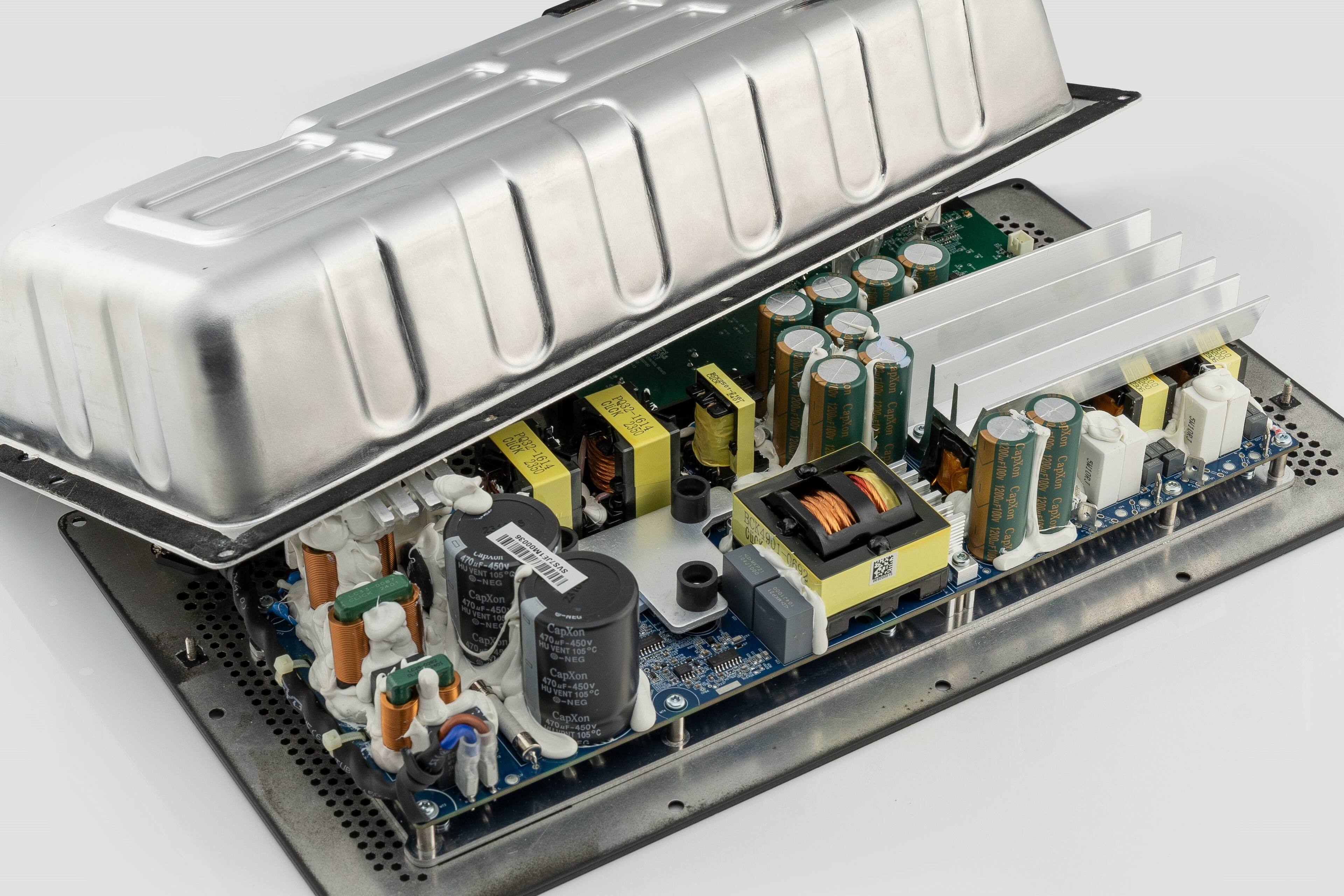 The text on the image reads:

9E7 5 18 IE nRO  470 YENT Caposum 4504 106*C SCOOONLWIRAR  WIRAS O S-NEG 47944-450 470 CapXon - 450 VENT 10 -E 9-NE 470 CapKon A00 Cap 1 u uF 450V VENT 105-C G-NEG CapXon 470-2-4 105 de N 2 a adaas OR  = 3 1200mF100v Canton P apXom ! CapKon Cas SPIE 200 CapXon 100 3 Capion 1200mr1 Capi fXon  Caplon CapXo 5078R3 : 5