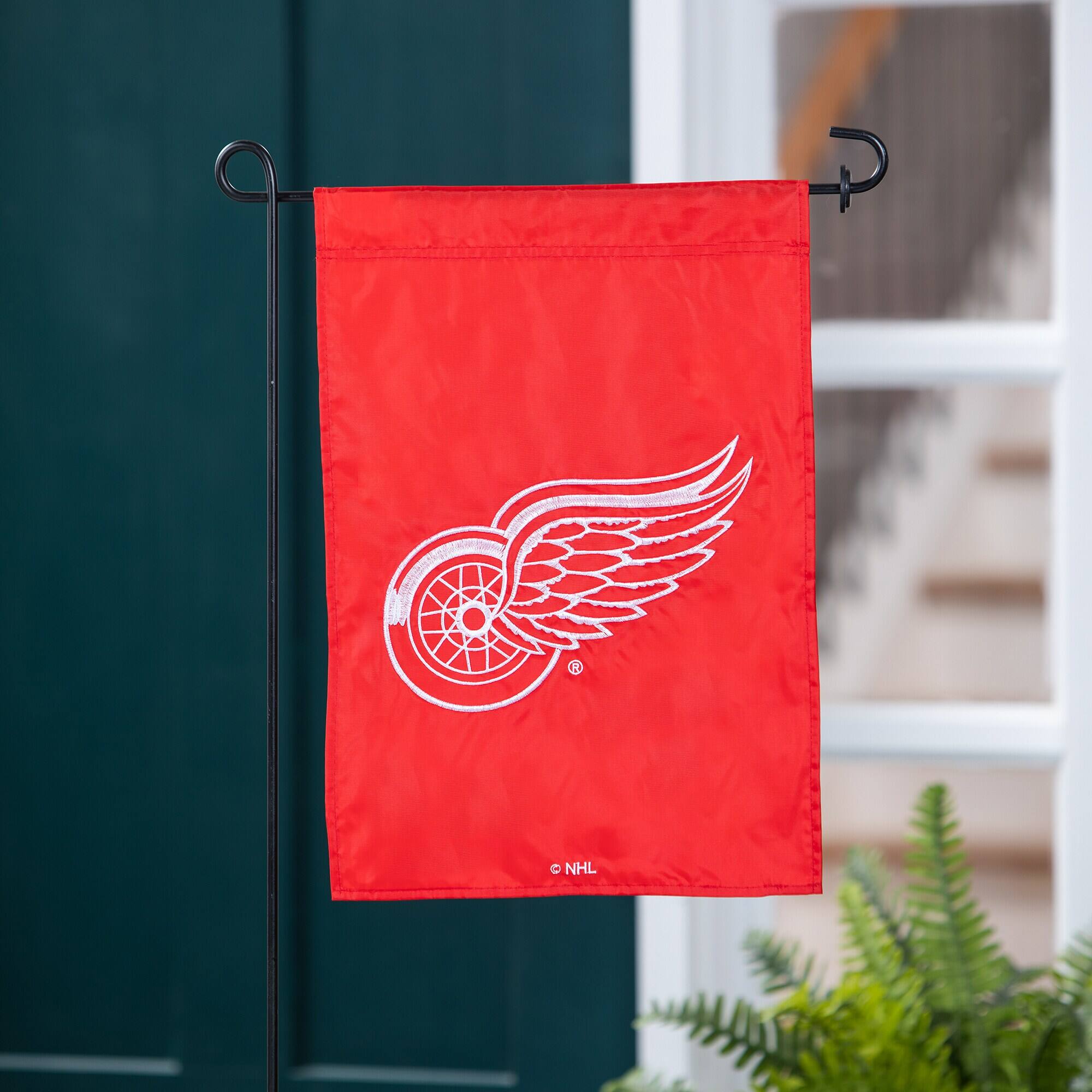 Alt View 1. Evergreen Enterprises - Detroit Red Wings 12.5" x 18" Double-Sided Garden Flag - Multicolor.