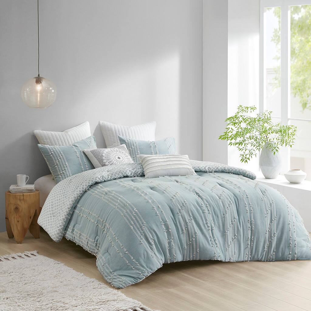 Alt View 3. Gracie Mills - Gracie Mills Trujillo 3-Piece Embroidered Stripes Cotton Jacquard Comforter Set - Aqua.